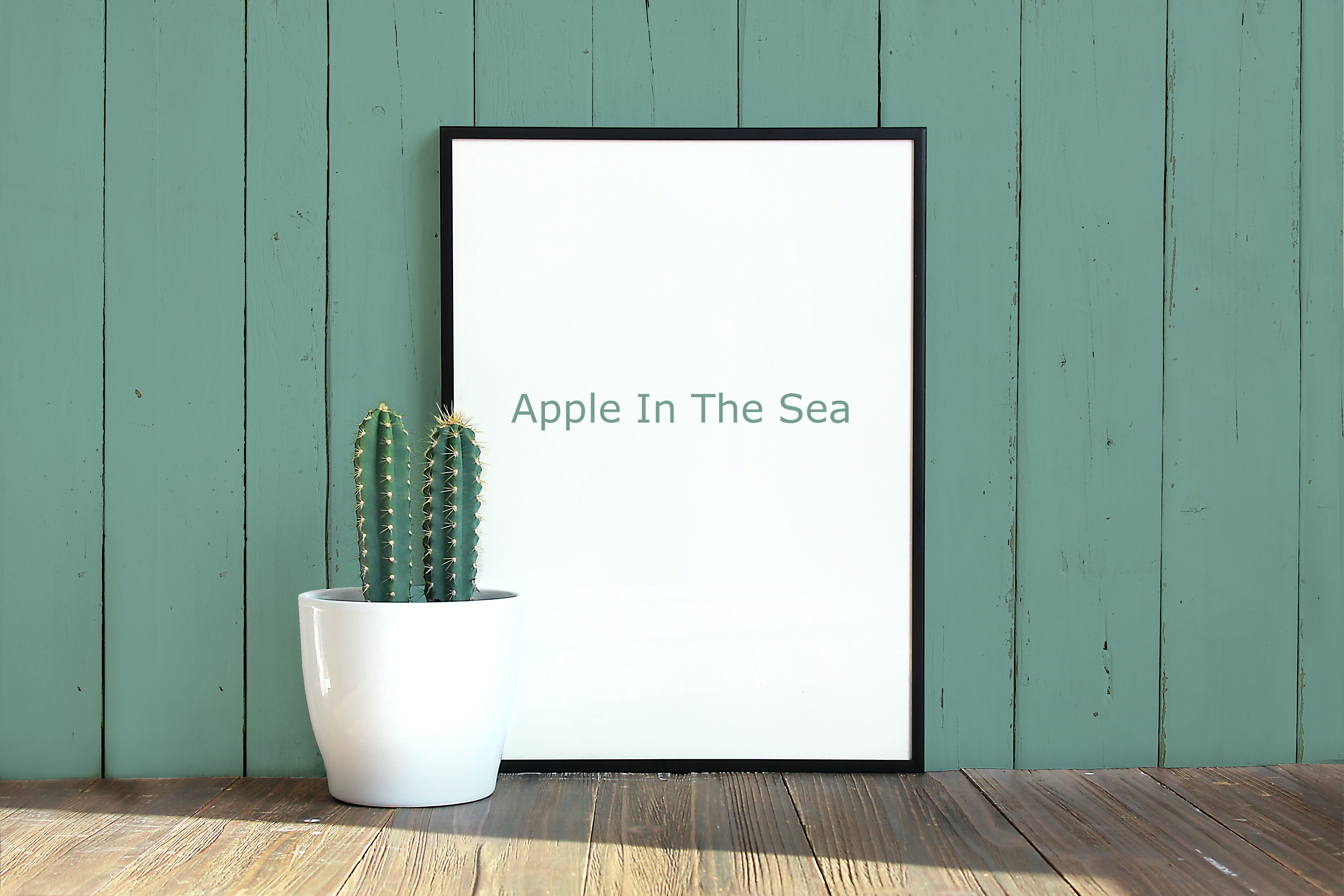 Apple in the Sea - Hout & metaal